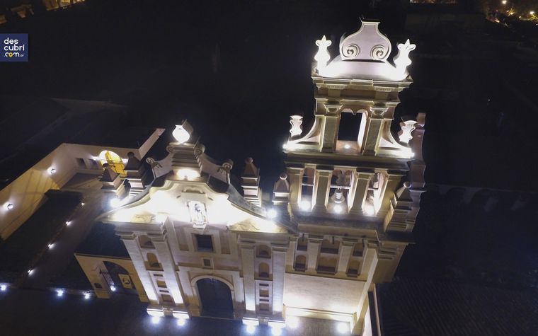 Iglesias en la Noche