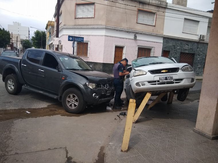FOTO: Espectacular accidente en barrio Güemes.
