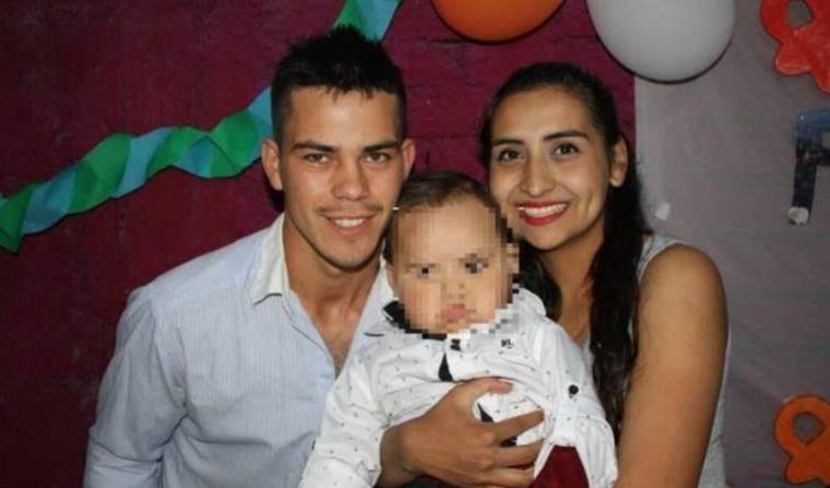 La familia fue atropellada por un policía.