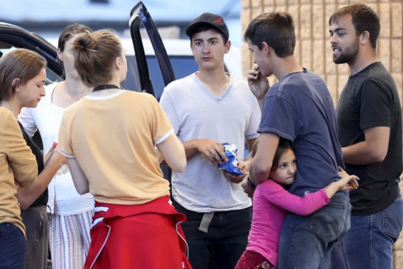 Miembros de la comunidad mormona enontrándose en Arizona, EEUU. Fuente: AP