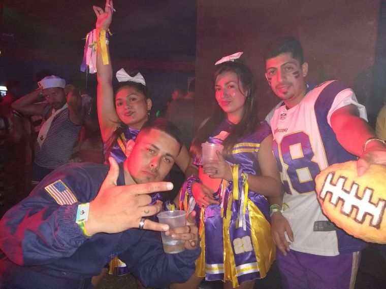 Fiesta de Disfraces en Paraná