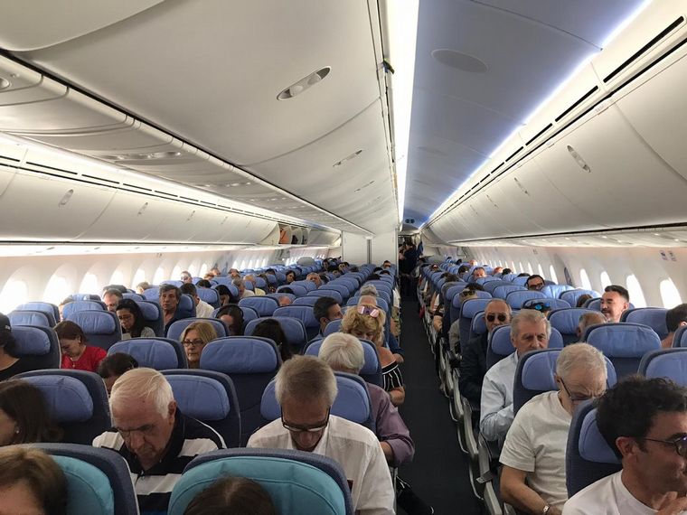 Boeing 787/8 dreamliner.