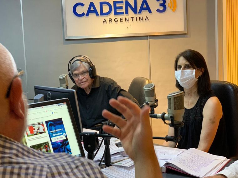 Lorena Cervellini en los estudios de Cadena 3.