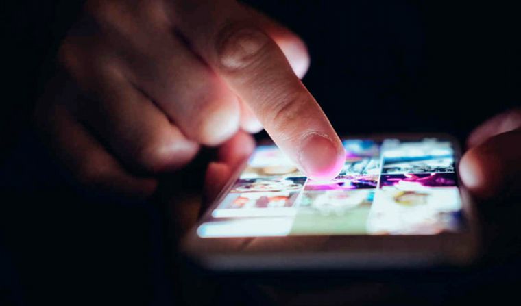 Conmoción en Villa Adelina por el crimen de un hombre joven.