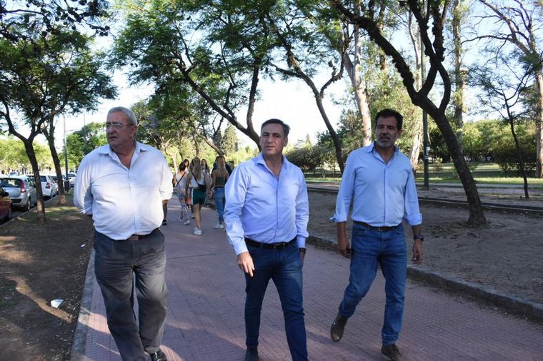 FOTO: El intendente Ramón Mestre recorrió el Parque Sarmiento.