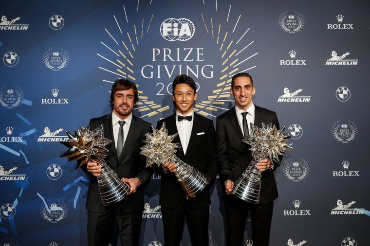 FOTO: "Foto de familia" con todos los campeones FIA 2019