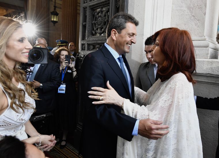 FOTO: Massa recibió a Fernández, Kirchner y Macri