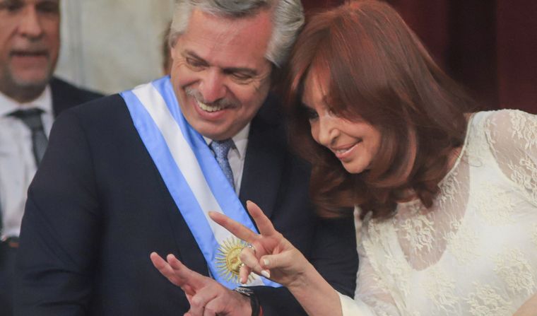 Alberto y Cristina Fernández felicitaron a Joe Biden