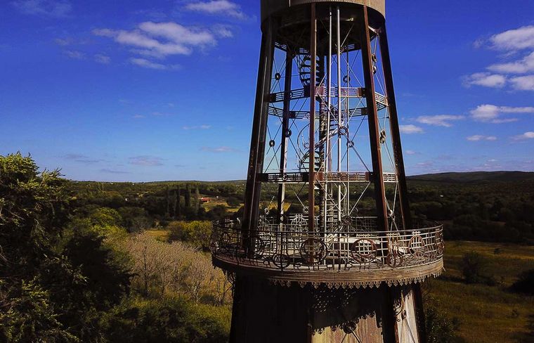 Molino de Eiffel y Thea