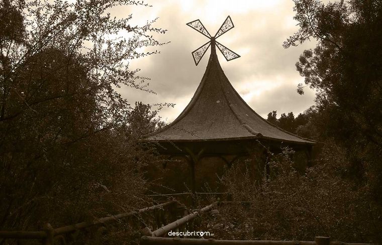 Molino de Eiffel y Thea