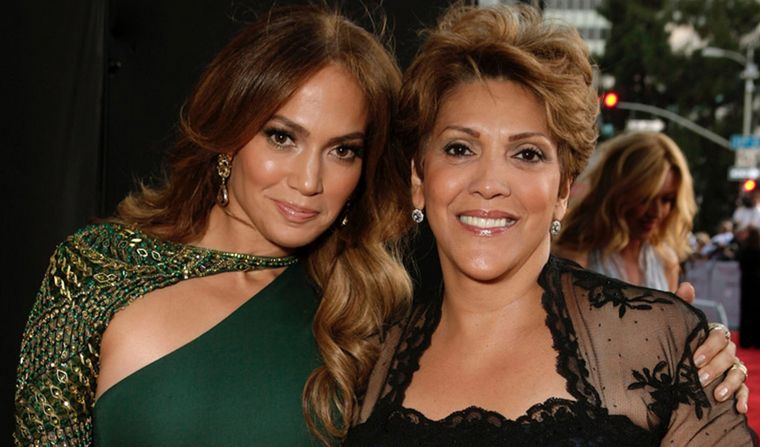 JLo y su mamá.