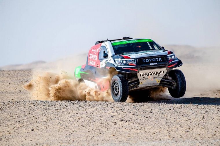 Al Rajhi con la Toyota Hilux venció en la última del campeonato árabe