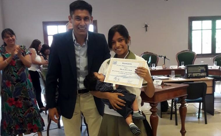 AUDIO: Una joven mamá obtuvo el mejor promedio en Salta