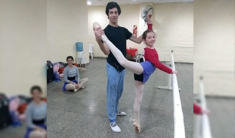 Catalina, la única nena del interior seleccionada para ingresar al ballet Colón