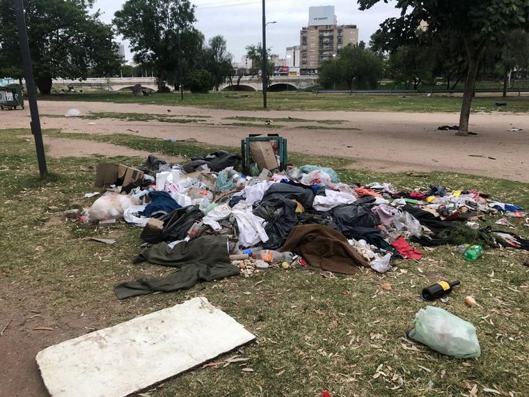 Las calles de Córdoba, repletas de basura tras la Nochebuena - Notas ...