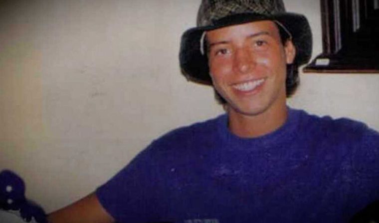 A 16 años de su desaparición buscan a Cristian Schaerer en un arroyo.