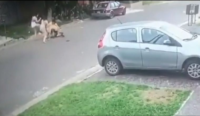 La dueña de la casa era instructora de kick boxing y redujo al delincuente.
