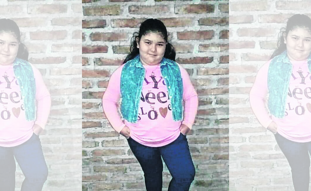 Una nena de 11 años murió por conectar el celular a una zapatilla eléctrica