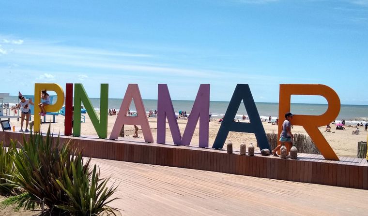 Pinamar recibe a cientos de turistas de todo el país.