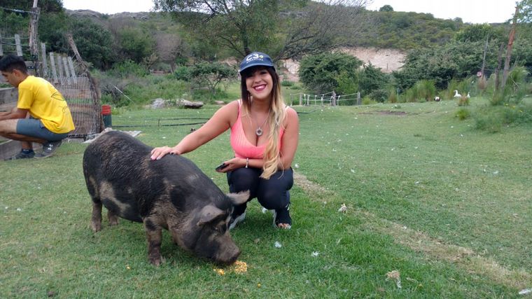 Granja Jazmín de luna, en Tanti.