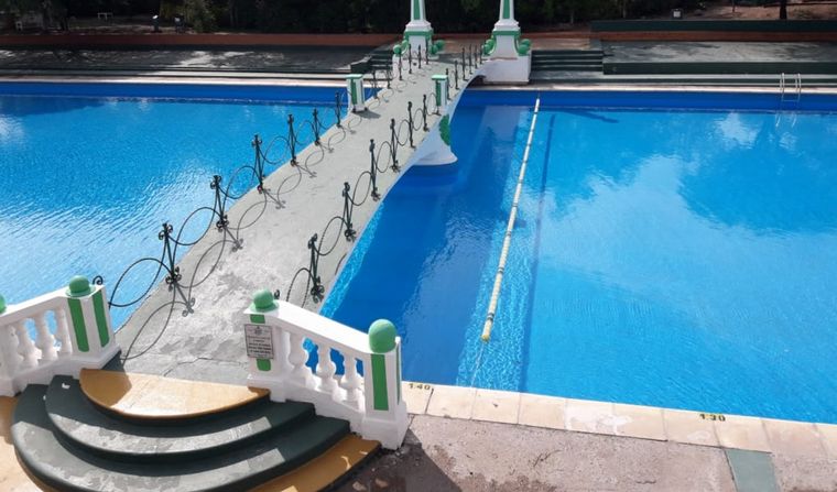 Reabrió la pileta del parque Sarmiento (Por Guille Panero).