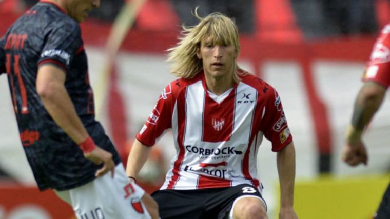 Gastón Machín anunció su retiro del fútbol