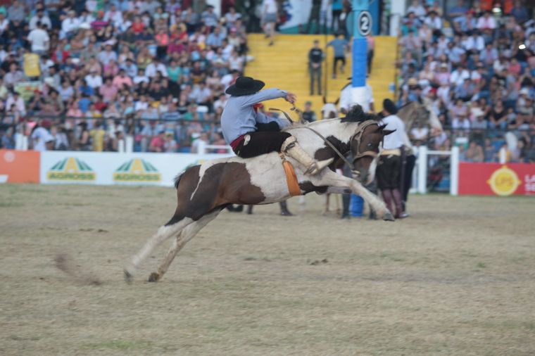 Continúa el Campeonato Nacional e Internacional de Jineteada