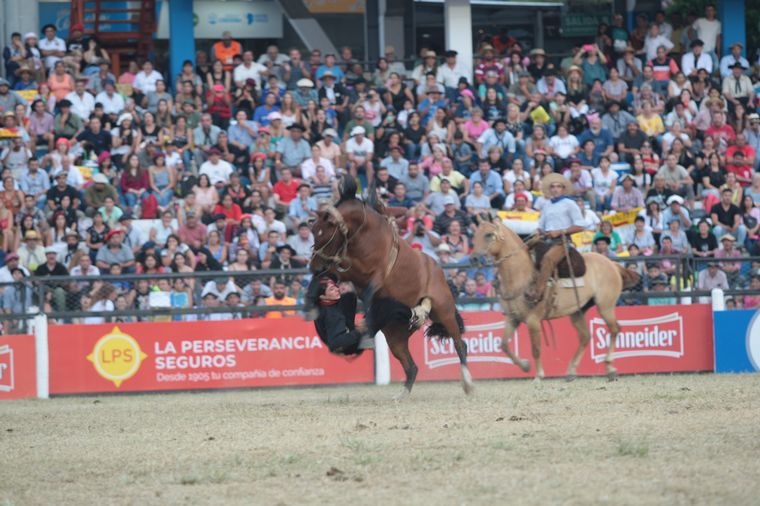 Continúa el Campeonato Nacional e Internacional de Jineteada