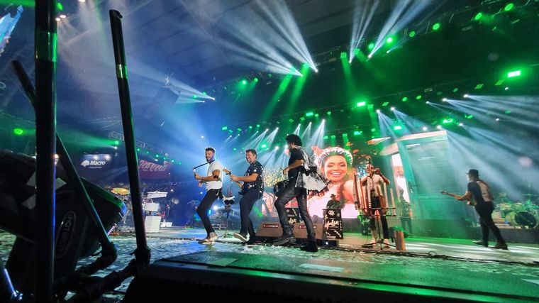 Los Tekis recibieron la ovación de más de 15 mil personas.