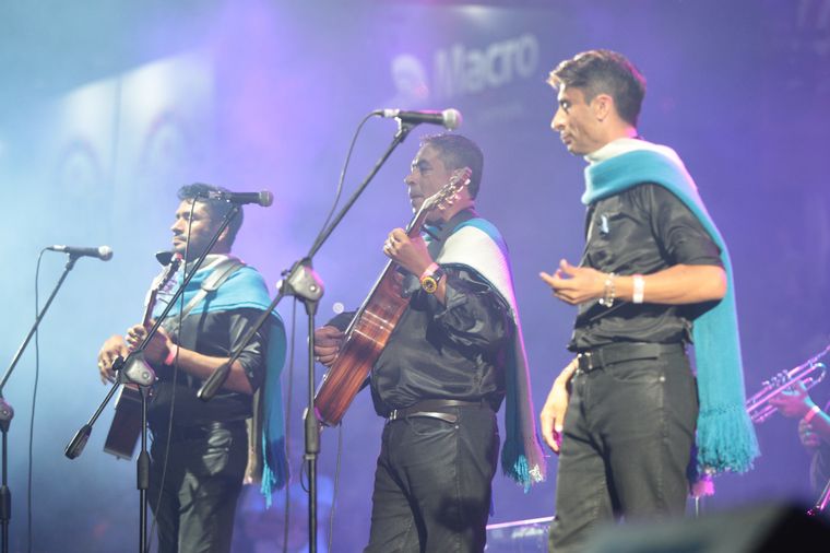 Los Sacheros con la voz de Walter Frías en el predio José Hernández.