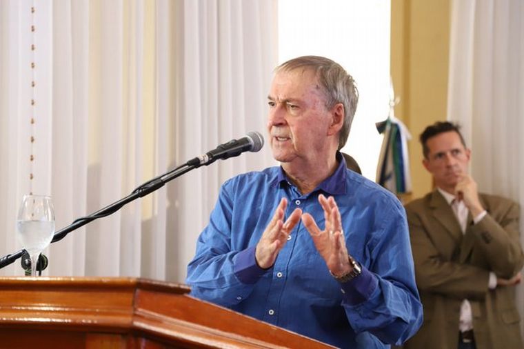 Schiaretti respaldó la decisión de Alberto Fernández.