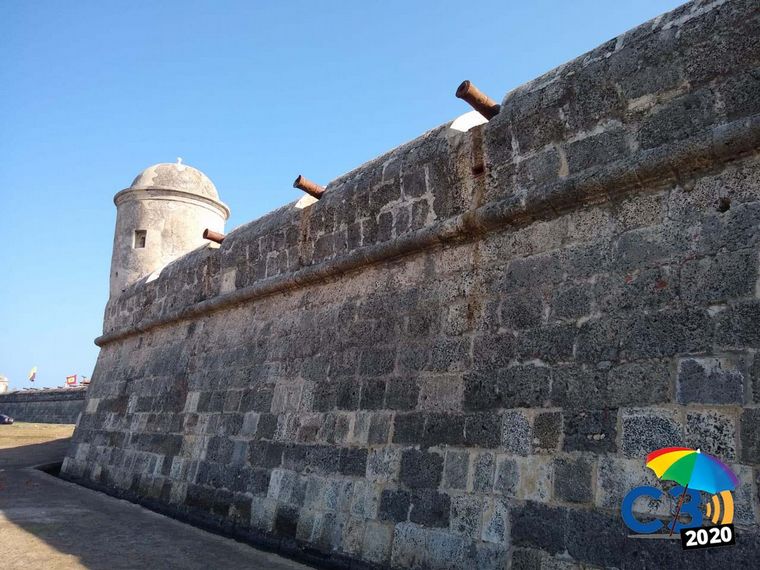 FOTO: Mati Arrieta recorre el casco histórico de Cartagena.