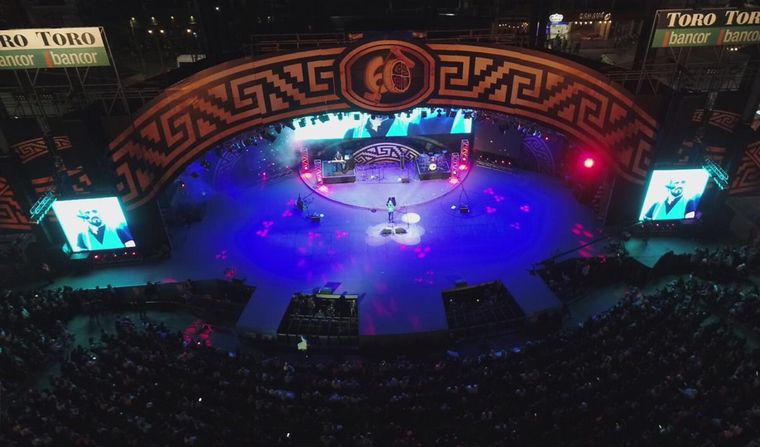 FOTO: Noche récord del Cosquín: se agotaron las entradas