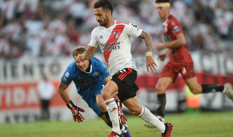 " Scocco terminará su contrato con River el 30 de junio. 