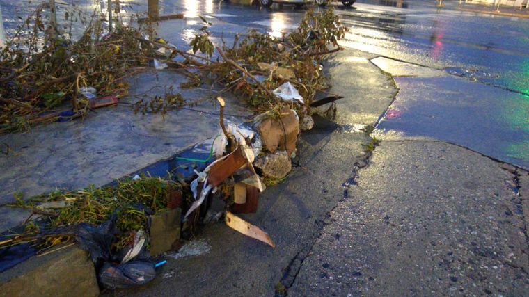 La tormenta en Córdoba provocó inundaciones de calles y evacuados.