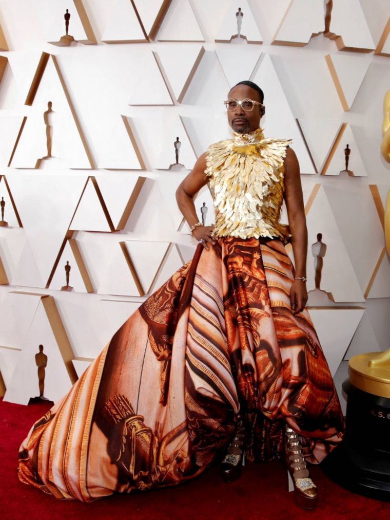 Billy Porter  en la alfombra roja de los Oscar 2020.