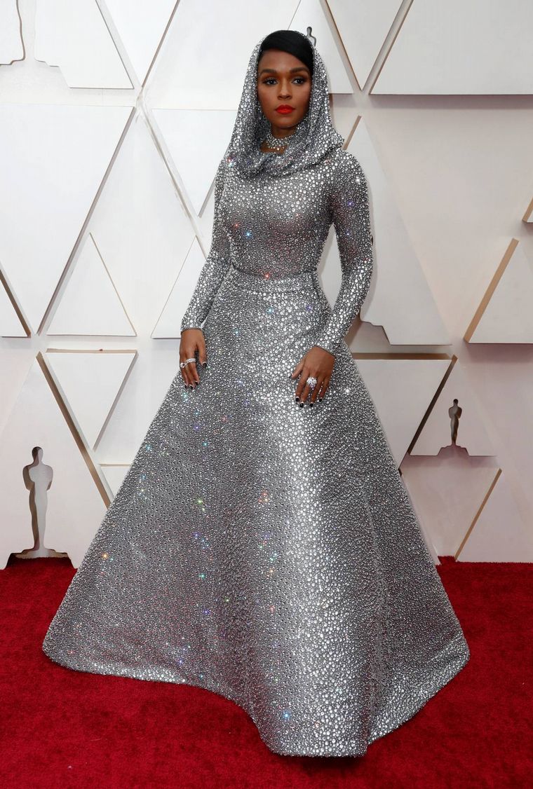 Janelle Monae en la alfombra roja de los Oscar 2020.