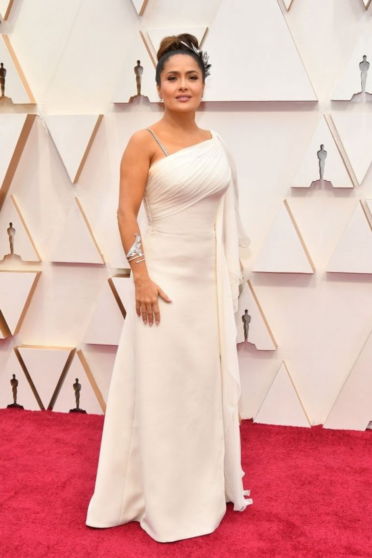 Salma Hayek  en la alfombra roja de los Oscar 2020.