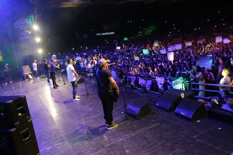 La Barra en la inauguración de la 4ta noche del Festival de Villa María.