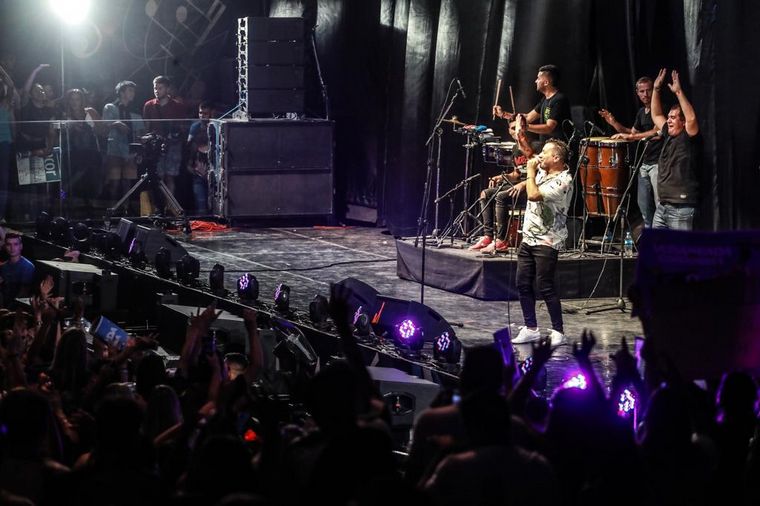 Las mejores imágenes del cuarteto en el Festival de Peñas.