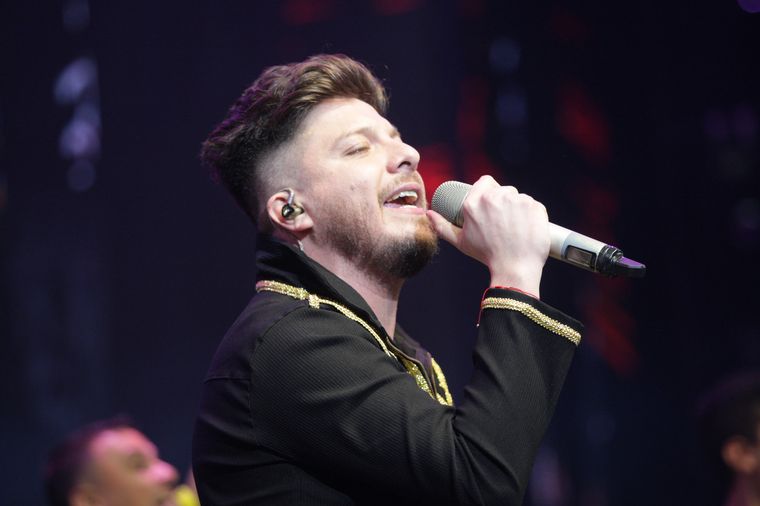 Damián Córdoba hizo bailar a puro cuarteto al público de Villa María.