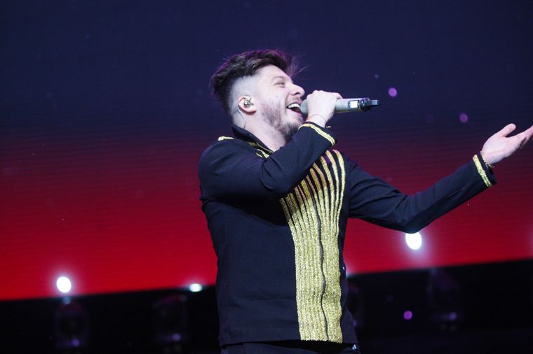 Damián Córdoba hizo bailar a puro cuarteto al público de Villa María.