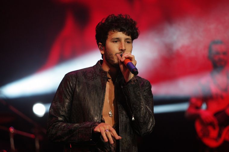 Sebastián Yatra en el Festival de Peñas