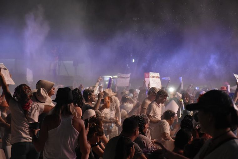 FOTO: Público en la Fiesta Nacional de la Chaya
