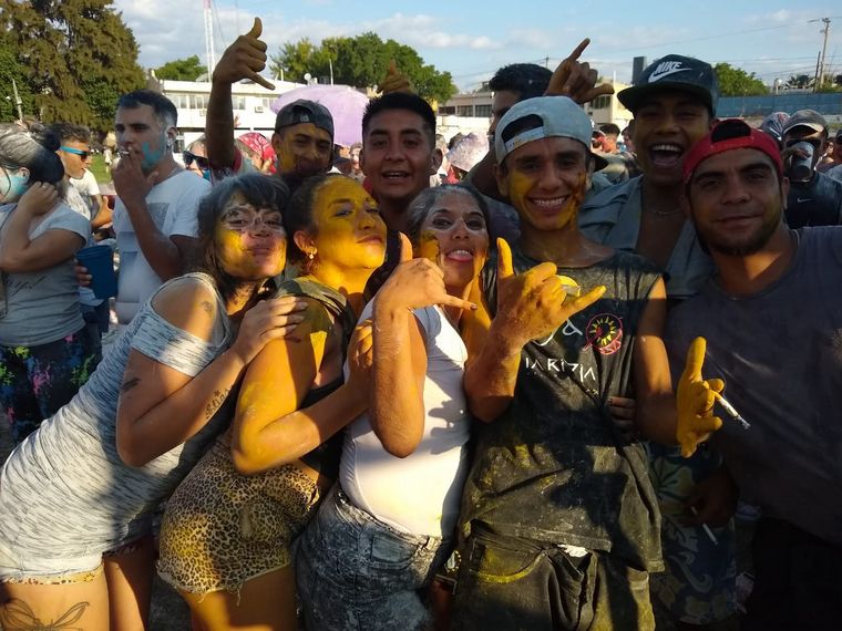 Casi 15 mil personas disfrutaron este sábado del “topamiento” del Camión de Germán.