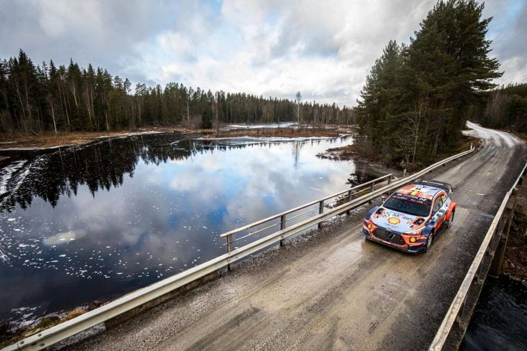 FOTO: Sebastien Ogier no estuvo cómodo en esta versión del rally sueco, se dedicó a sumar