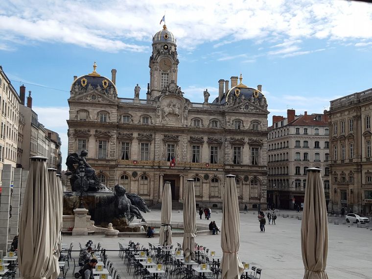 Lyon Plaza Terraiux y Museo de arte contemporáneo