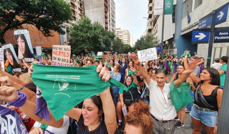 9M: En Córdoba marcharon desde Cañada hasta Yrigoyen por General Paz.