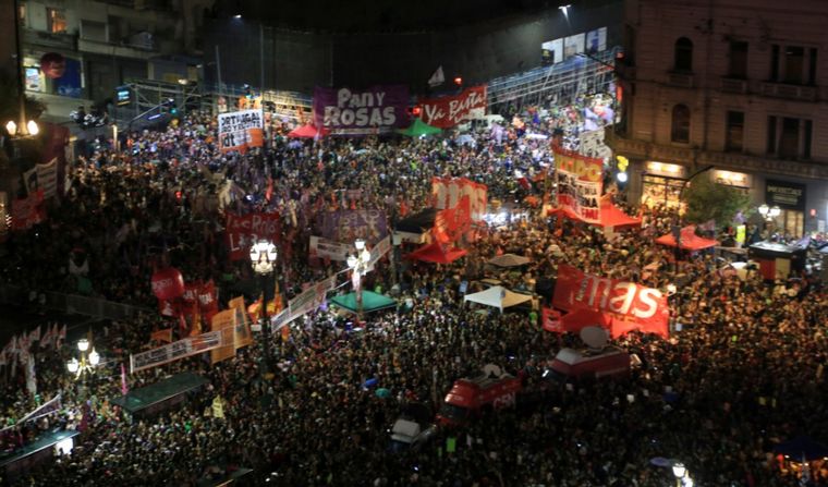 9M: Miles de mujeres marcharon en todo el país.