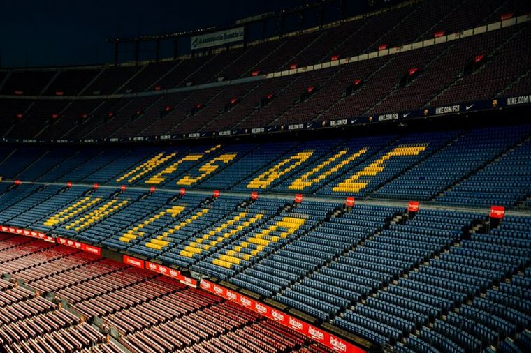 La UEFA suspendió hasta nuevo aviso los próximos partidos.